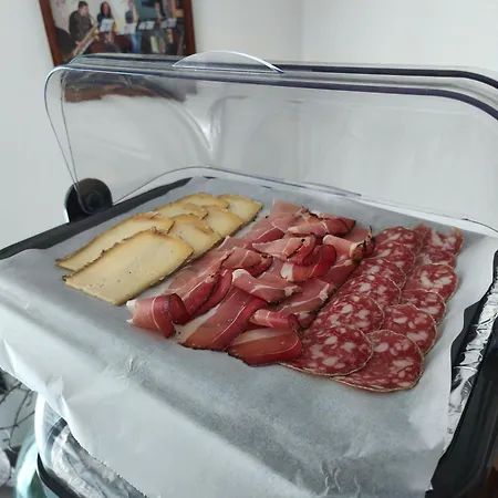 Alojamento de Acomodação e Pequeno-almoço Guglielmina 3*