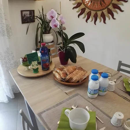Guglielmina Alojamento de Acomodação e Pequeno-almoço Quarna Sotto